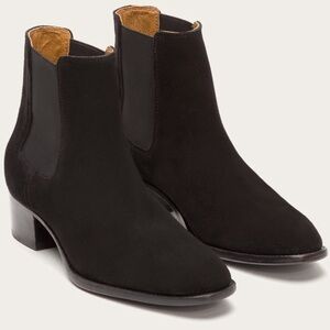 Frye Dara Suede Chelsea booties - NWOT SZ 6.5